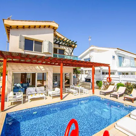 Artisan Seafront 6 Villa Protarász