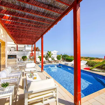 Artisan Seafront 6 Villa Protarász